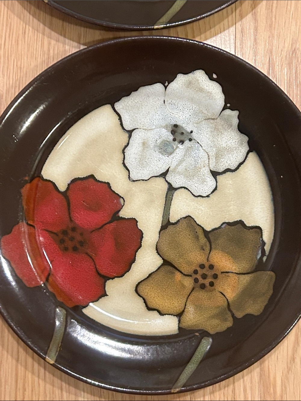 Pfaltzgraff Sarina Set of 4 Floral Ceramic Salad Plates in Red, White, Brown - Picture 5 of 14